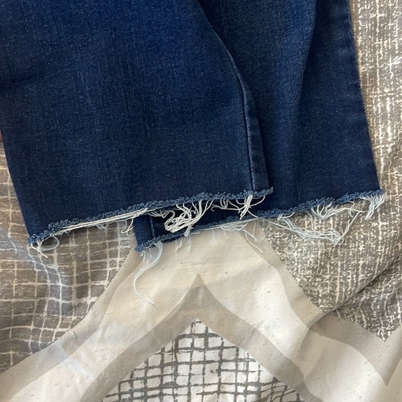 Levi’s Cropped Ankle Length Jeans - Picture 4 of 6